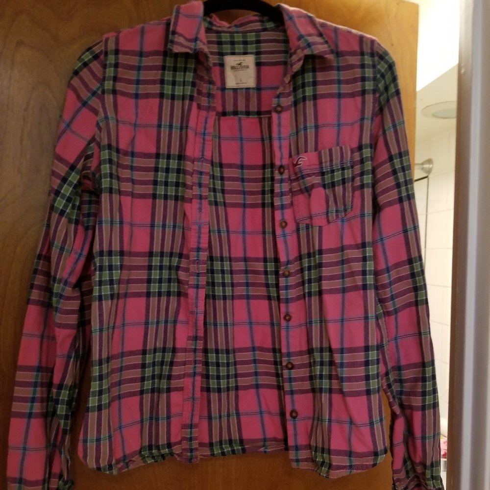 CUTE&COZY Hollister plaid flannel button-up top L